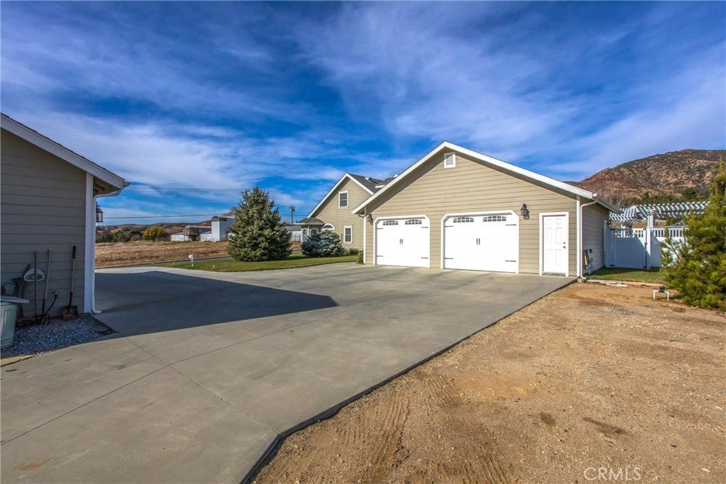 Cherry Valley, California, 92223, United States, 4 Bedrooms Bedrooms, ,4 BathroomsBathrooms,Residential,For Sale,1980244