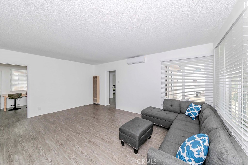 Los Angeles, California, 90007, United States, ,Residential,For Sale,1984452