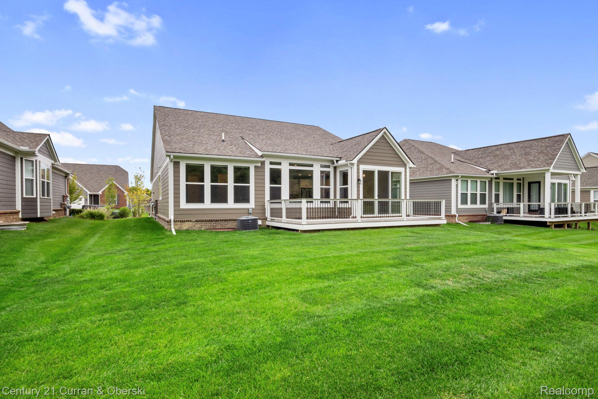 Northville, Michigan, 48168, United States, 2 Bedrooms Bedrooms, ,2 BathroomsBathrooms,Residential,For Sale,1983973