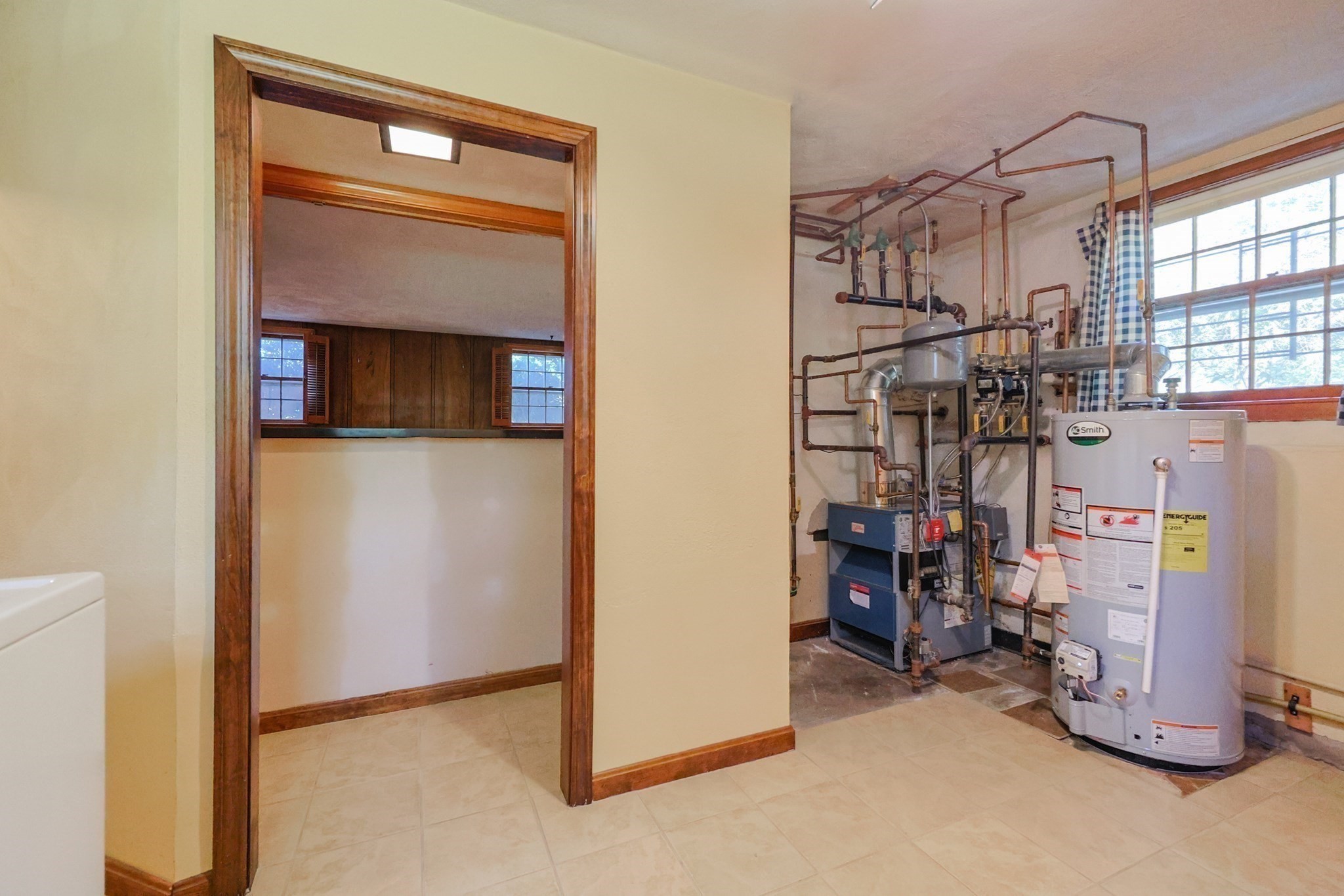 Reading, Massachusetts, 01867, United States, 3 Bedrooms Bedrooms, ,1 BathroomBathrooms,Residential,For Sale,1979486