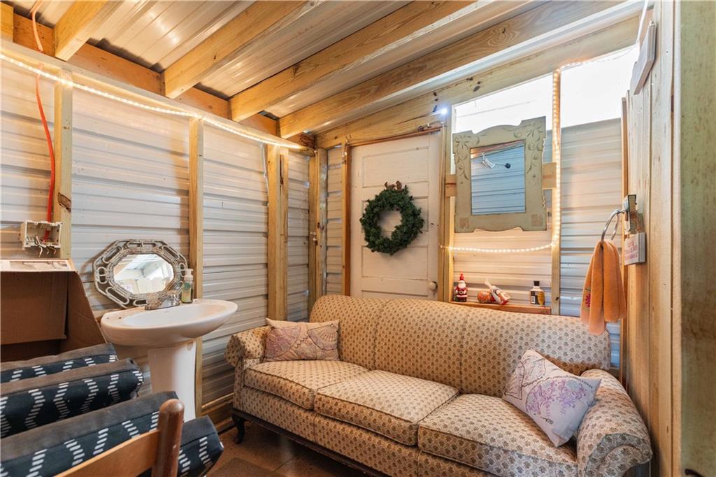 Salem, Alabama, 36874, United States, 4 Bedrooms Bedrooms, ,4 BathroomsBathrooms,Residential,For Sale,1940777