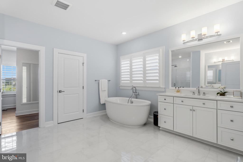 Aldie, Virginia, 20105, United States, 5 Bedrooms Bedrooms, ,7 BathroomsBathrooms,Residential,For Sale,2048550