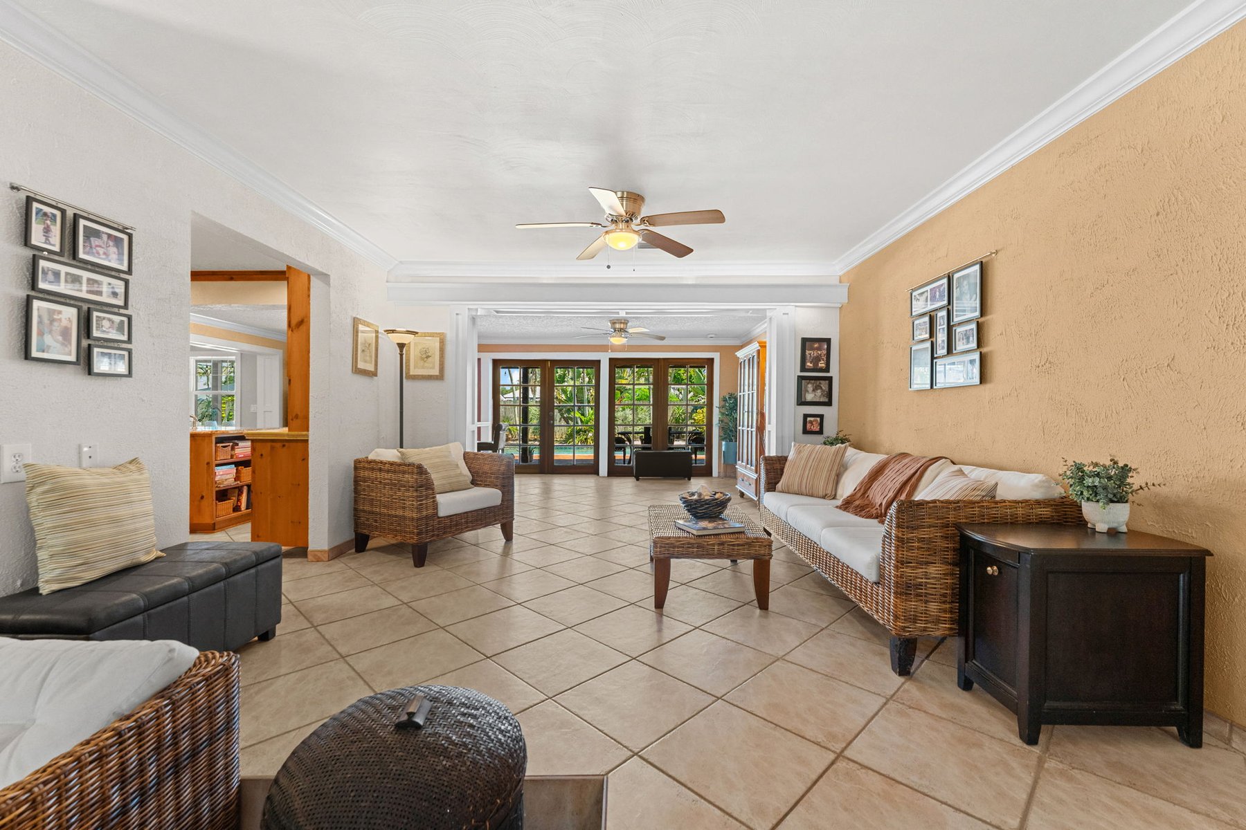  240 Deland Avenue, Indialantic, FL, 32903 - 物件實景