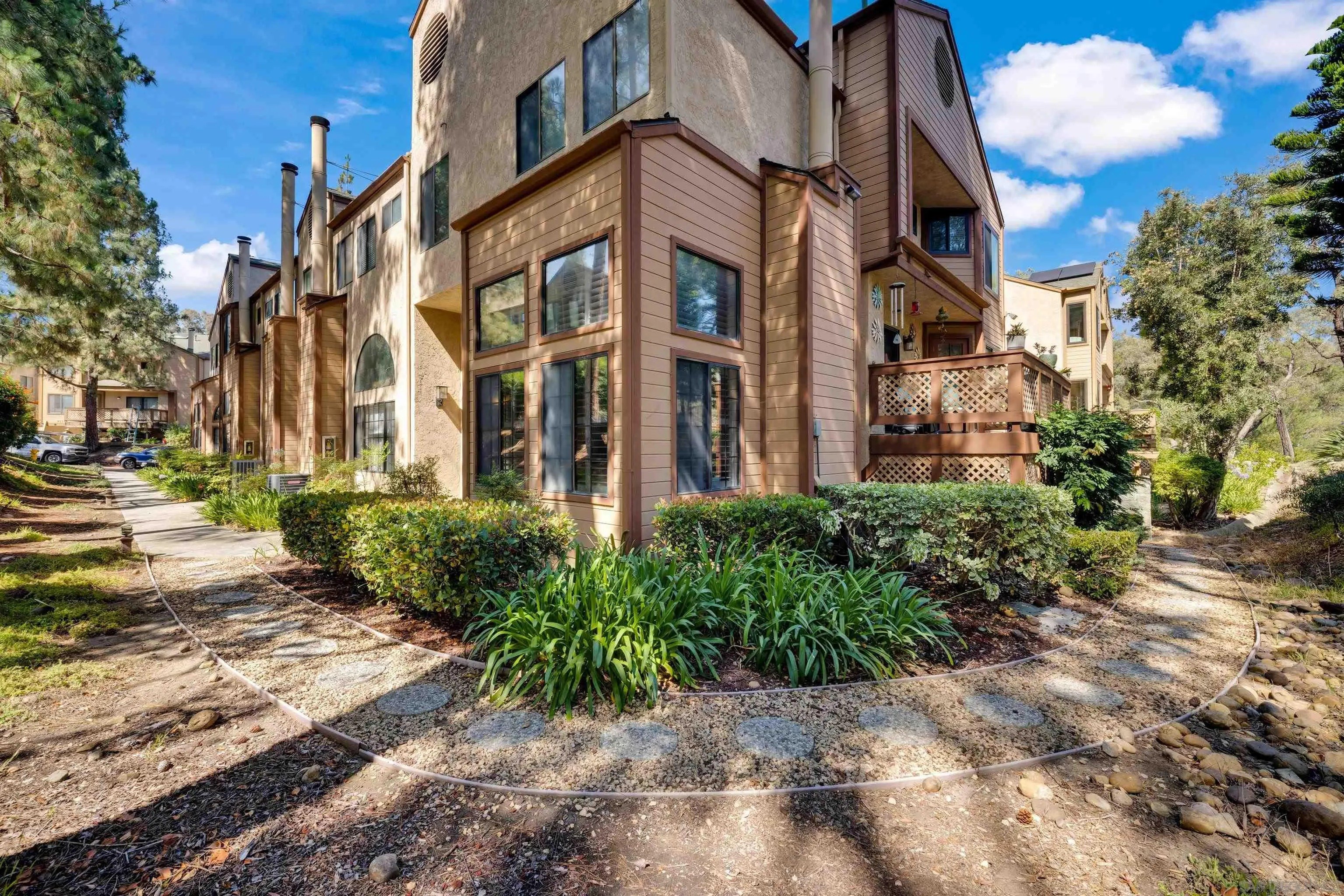 San Diego, California, 92119, United States, 3 Bedrooms Bedrooms, ,3 BathroomsBathrooms,Residential,For Sale,1910844