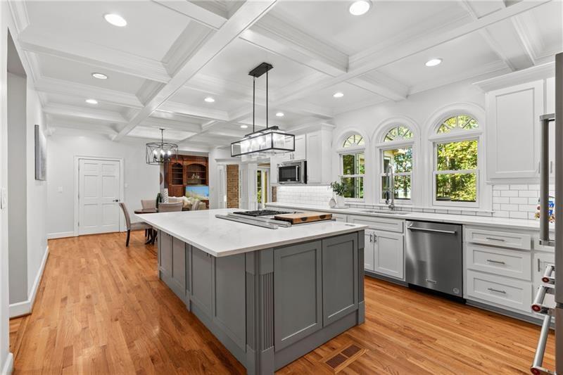 Buford, Georgia, 30518, United States, 6 Bedrooms Bedrooms, ,5 BathroomsBathrooms,Residential,For Sale,1976033