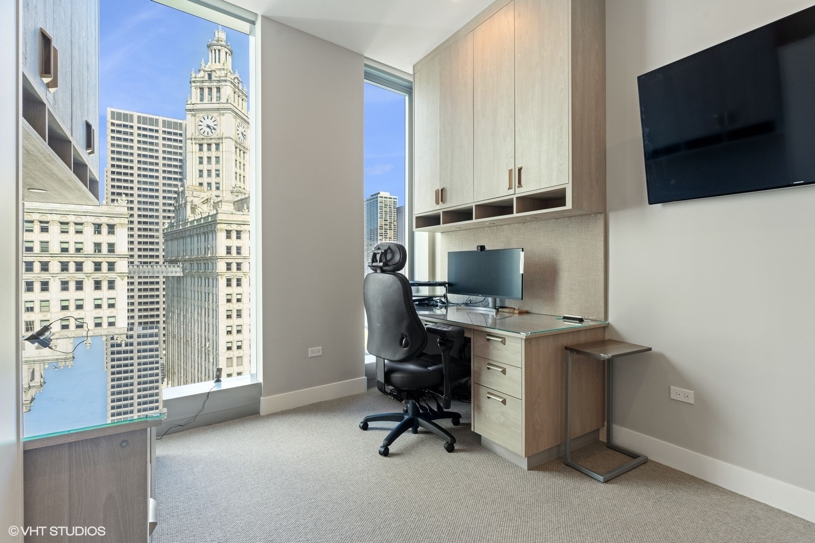 Chicago, Illinois, 60611, United States, 3 Bedrooms Bedrooms, ,4 BathroomsBathrooms,Residential,For Sale,1903791
