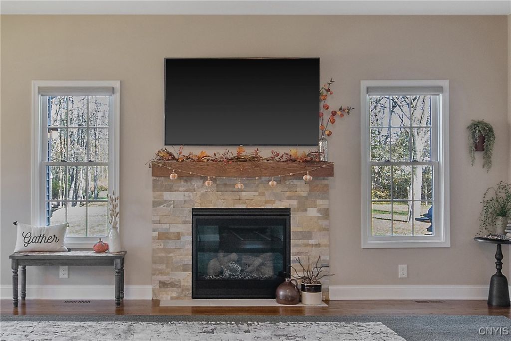 Liverpool, New York, 13090, United States, 3 Bedrooms Bedrooms, ,2 BathroomsBathrooms,Residential,For Sale,1972941