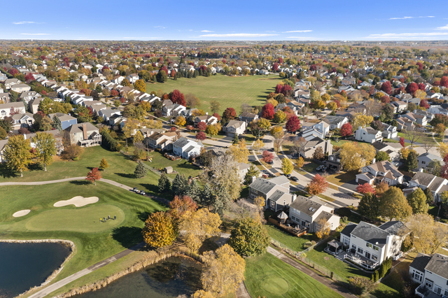 Lake in the Hills, Illinois, 60156, United States, 4 Bedrooms Bedrooms, ,3 BathroomsBathrooms,Residential,For Sale,1987015