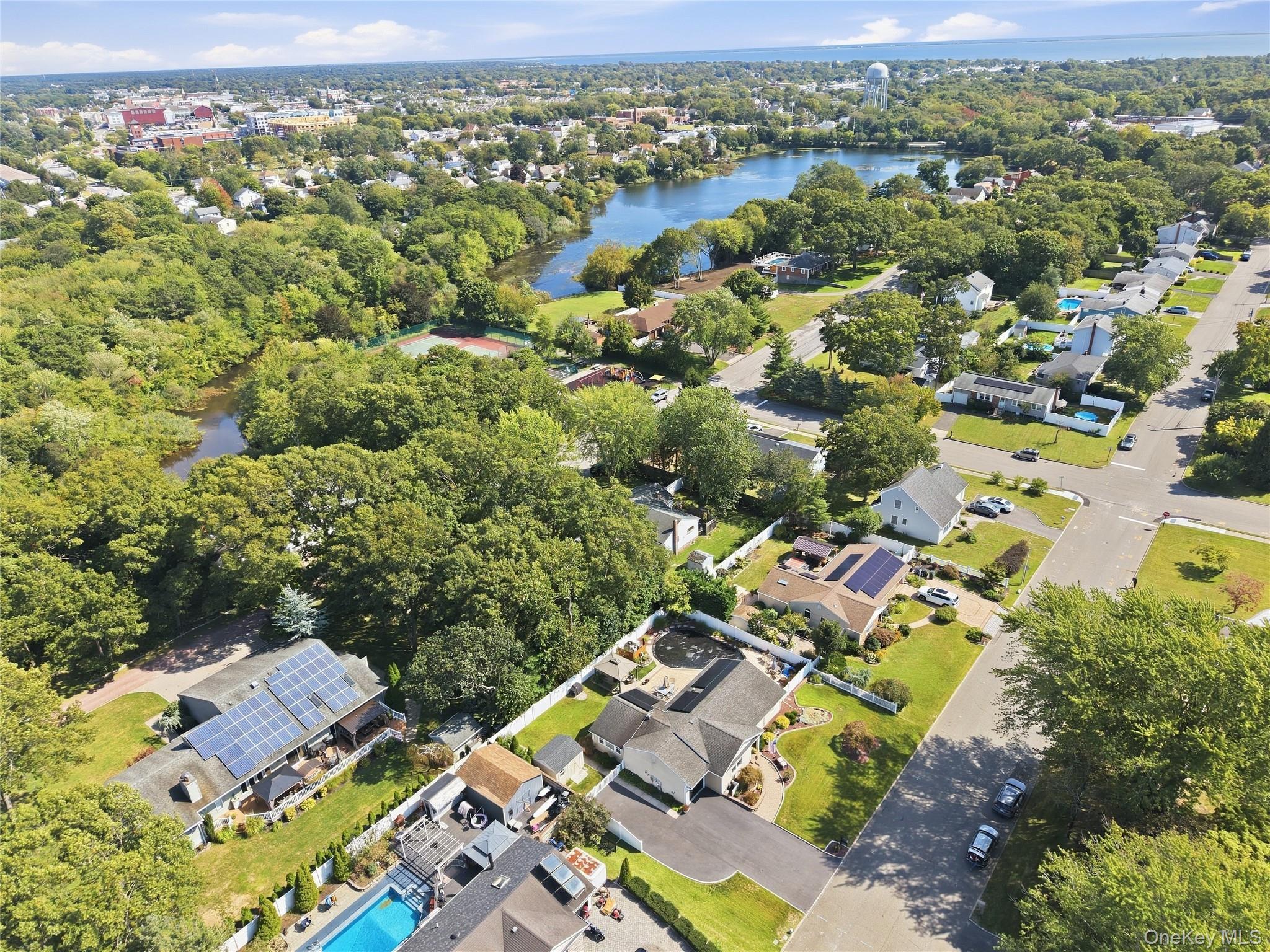  139 N Summit Avenue, Patchogue, NY, 11772 - 物件實景