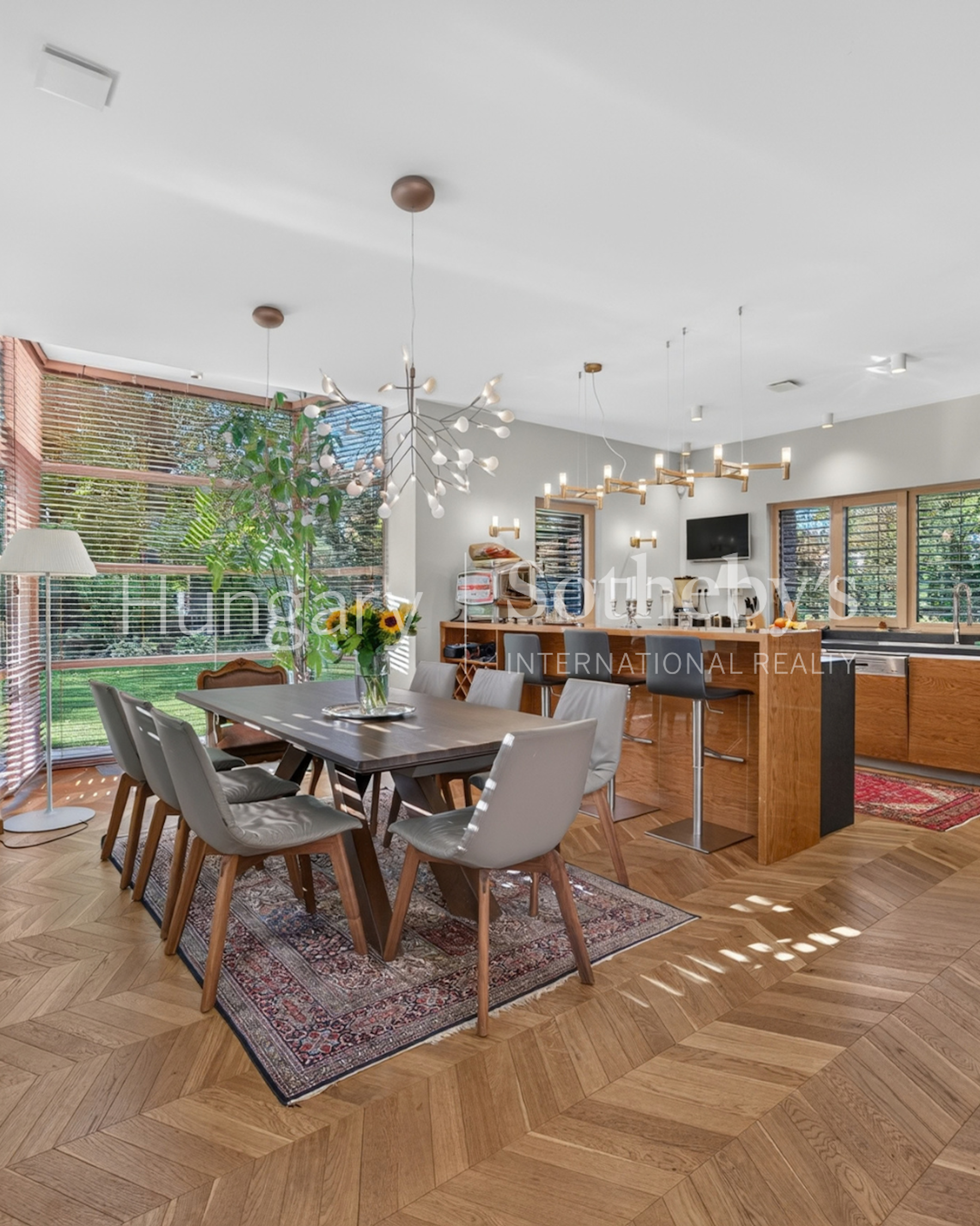  Contemporary Two-Generational Family Villa - 物件實景