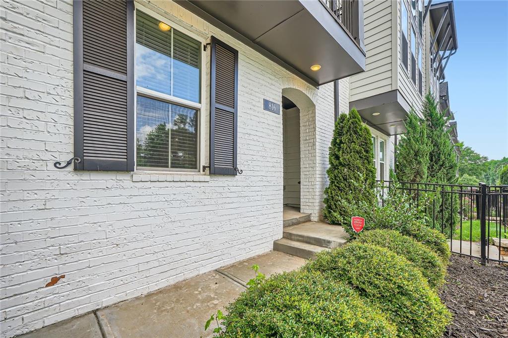 Decatur, Georgia, 30030, United States, 3 Bedrooms Bedrooms, ,5 BathroomsBathrooms,Residential,For Sale,1942093