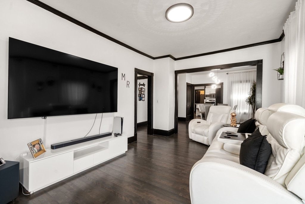 Southbridge, Massachusetts, 01550, United States, 7 Bedrooms Bedrooms, ,4 BathroomsBathrooms,Residential,For Sale,1990940