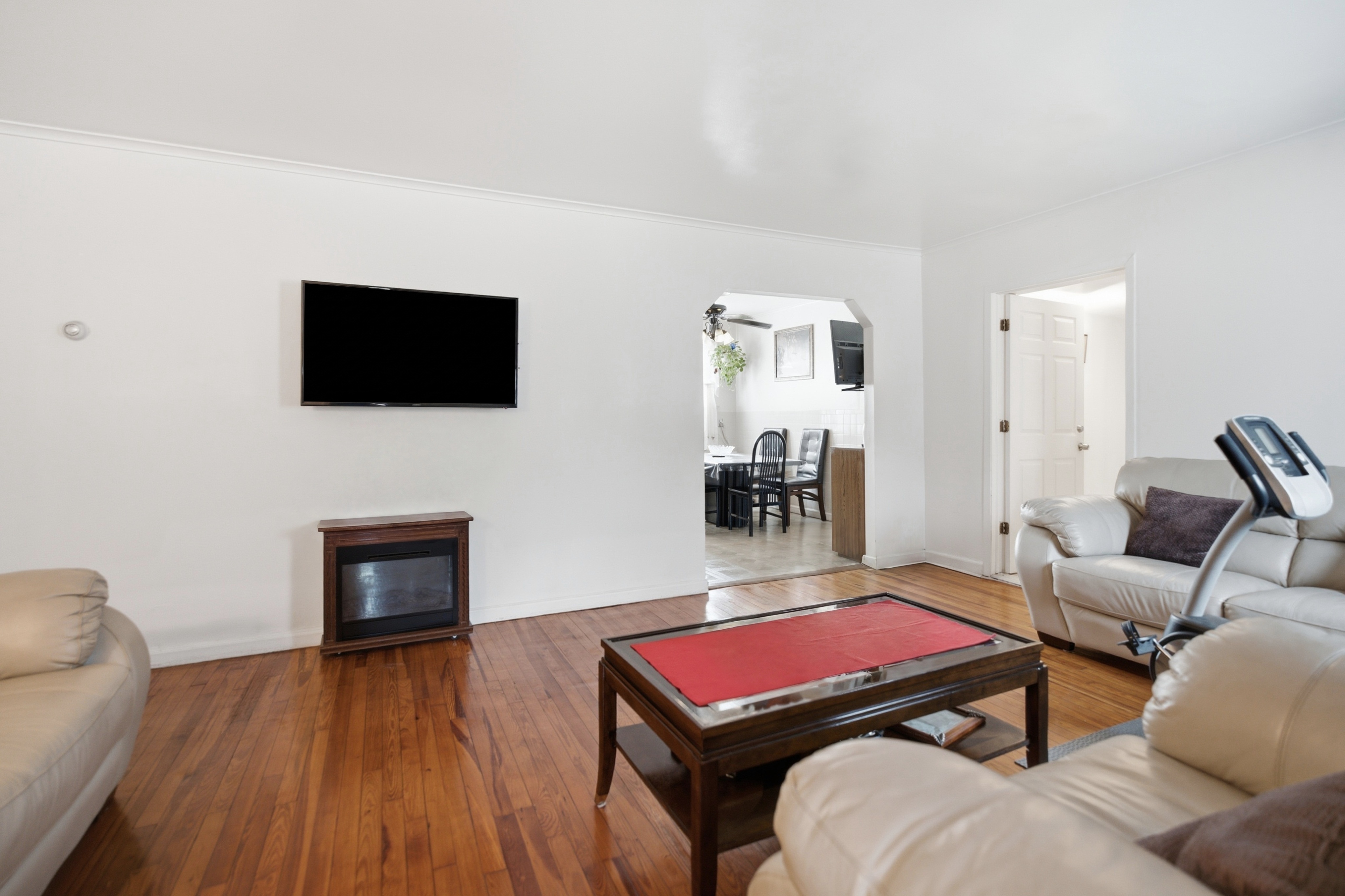  145 Calebs Path, Brentwood, NY, 11717 - 物件實景
