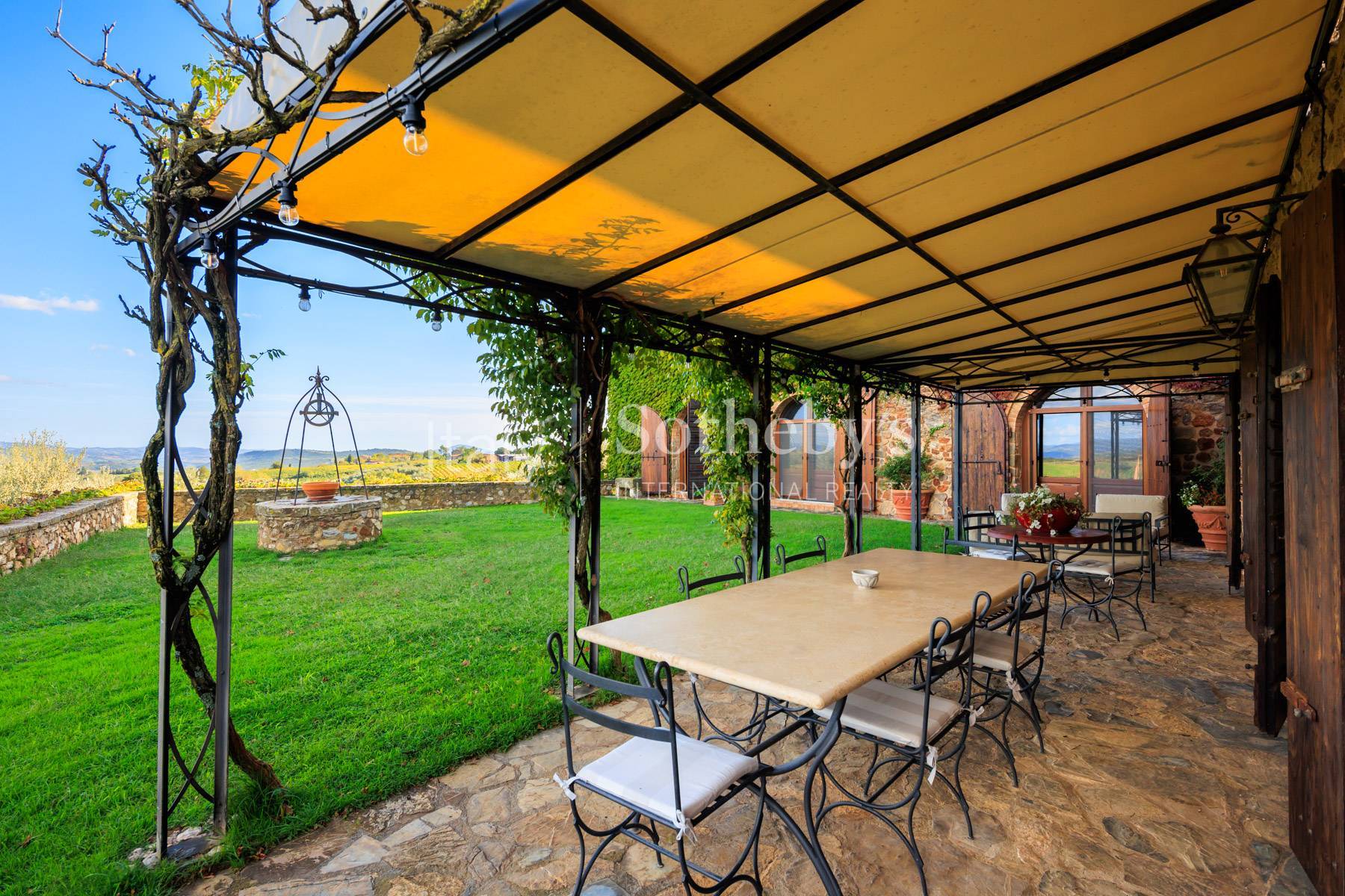  Historic farmhouse with olive grove and vineyard - 物件實景