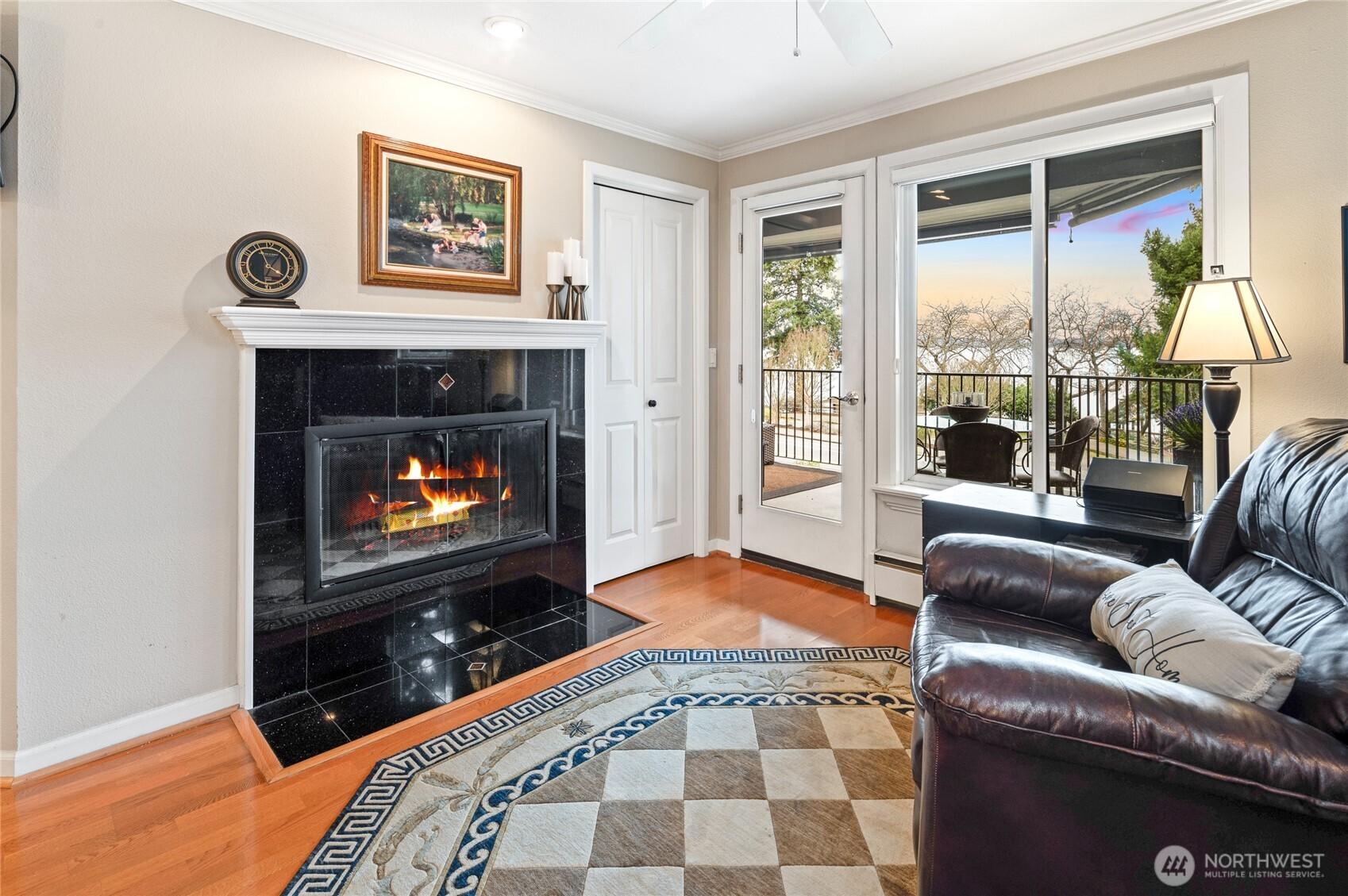 KIRKLAND, Washington, 98033, United States, 2 Bedrooms Bedrooms, ,2 BathroomsBathrooms,Residential,For Sale,1827851