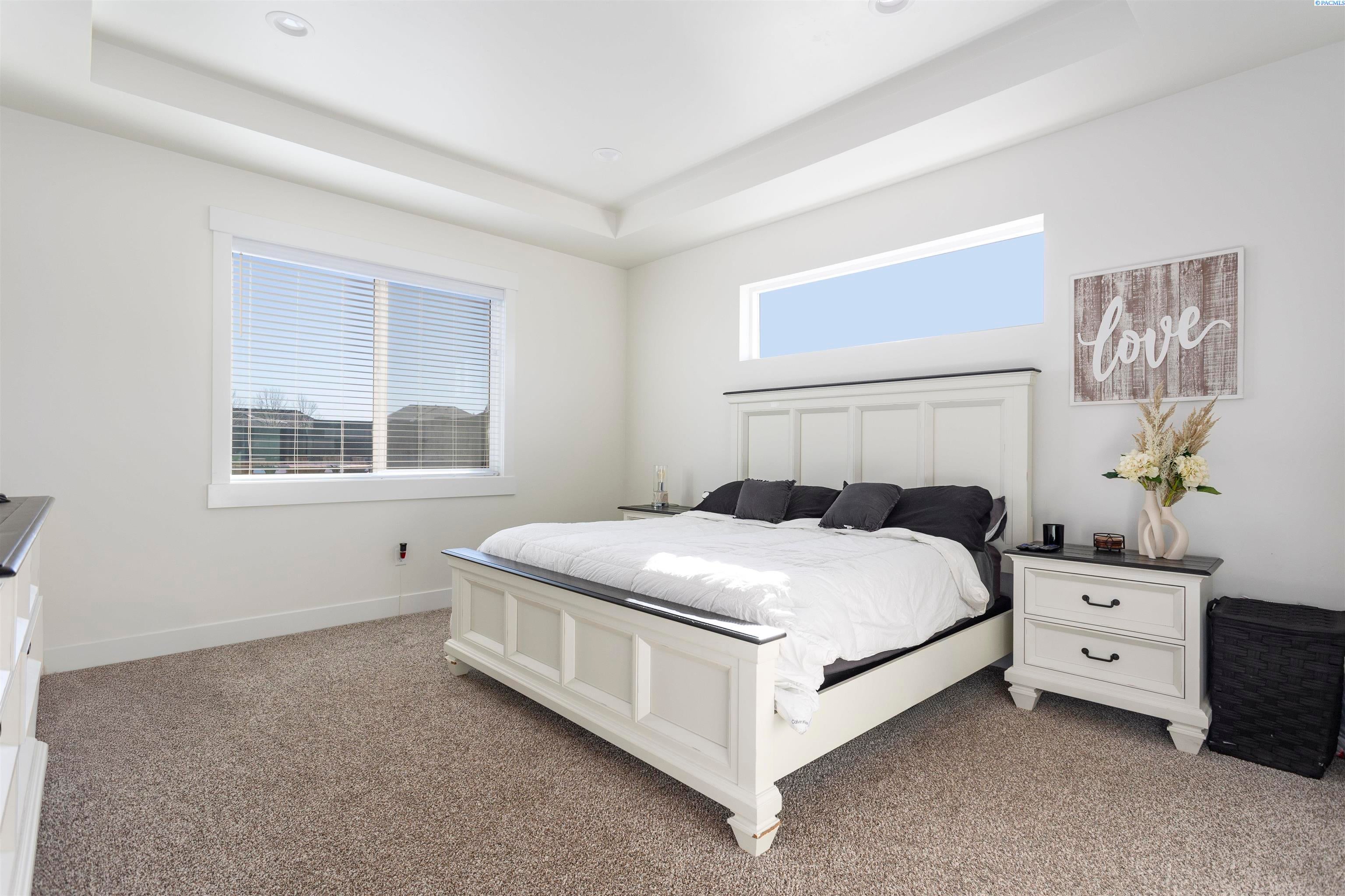 Kennewick, Washington, 99338, United States, 4 Bedrooms Bedrooms, ,3 BathroomsBathrooms,Residential,For Sale,2010743