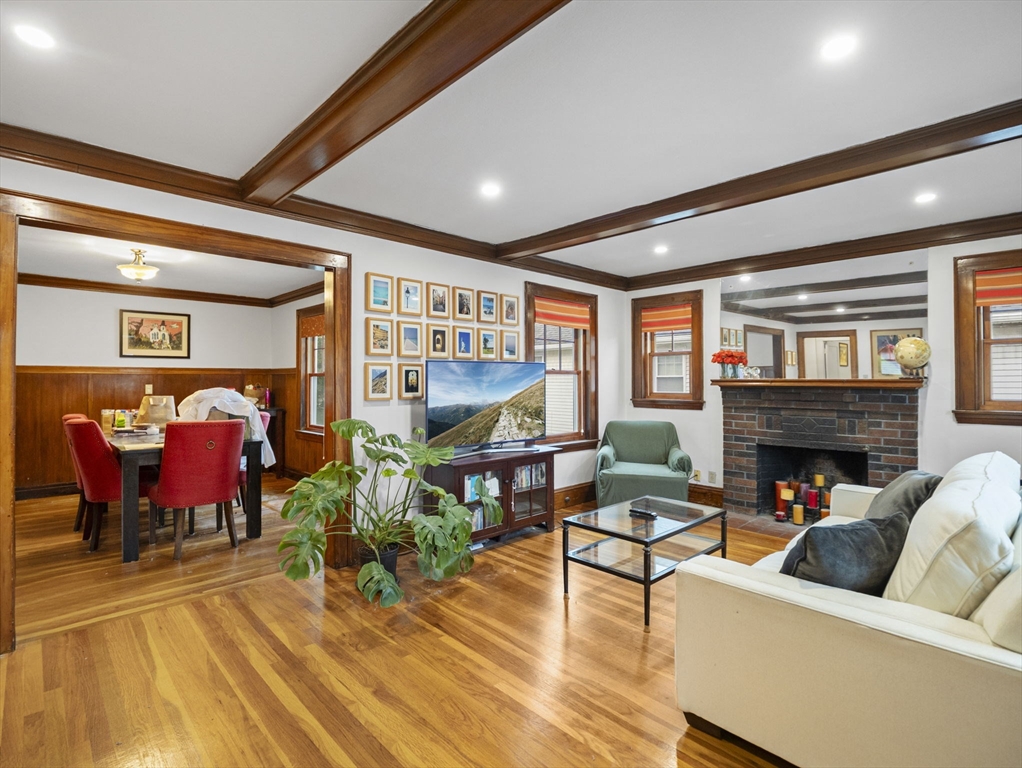 Belmont, Massachusetts, 02478, United States, 3 Bedrooms Bedrooms, ,1 BathroomBathrooms,Residential,For Sale,1988371