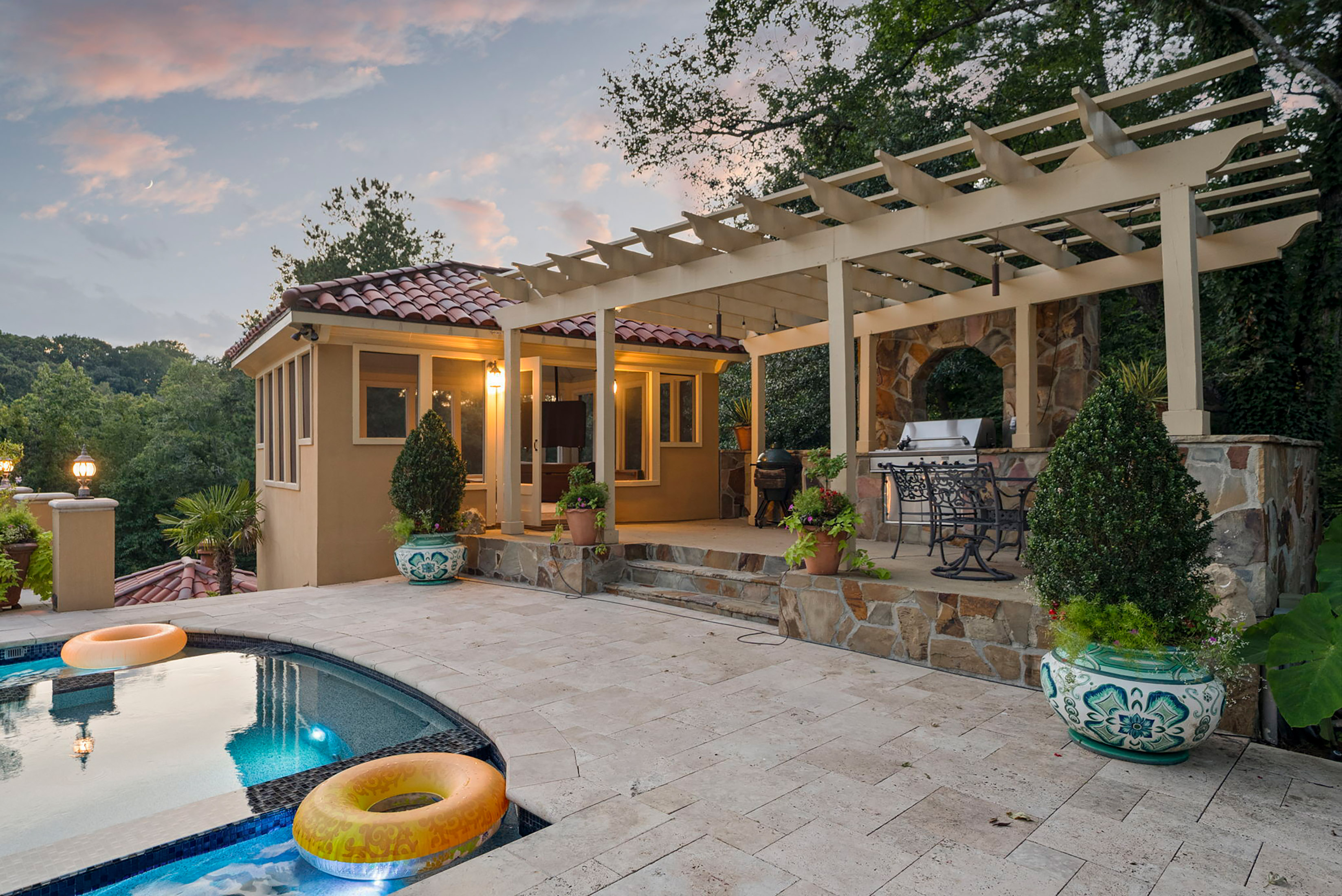  Remarkable Spanish-style Estate on 3.8+/- Private Acres - 物件實景
