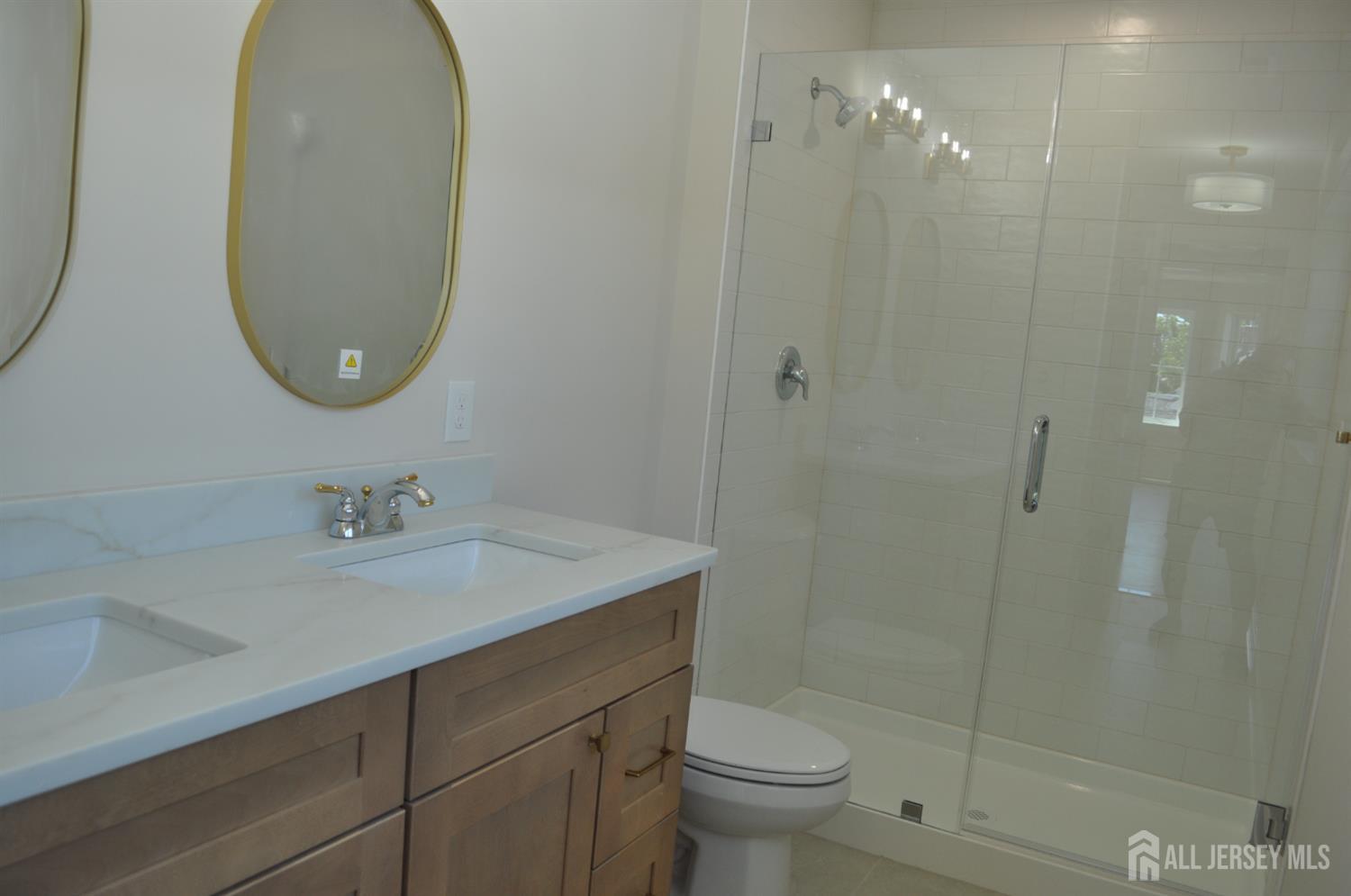 Woodbridge, New Jersey, 07095, United States, 4 Bedrooms Bedrooms, ,4 BathroomsBathrooms,Residential,For Sale,1920305
