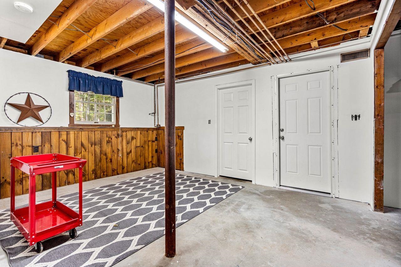 Amherst, New Hampshire, 03031, United States, 2 Bedrooms Bedrooms, ,1 BathroomBathrooms,Residential,For Sale,1996144