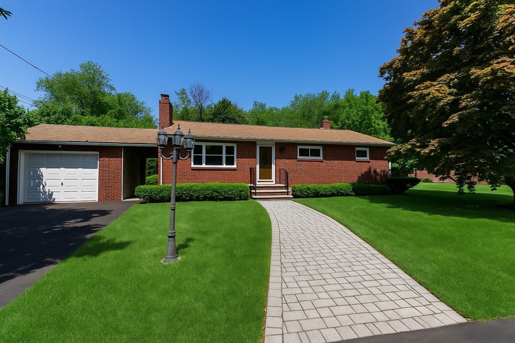 Saugus, Massachusetts, 01906, United States, 3 Bedrooms Bedrooms, ,2 BathroomsBathrooms,Residential,For Sale,1982387