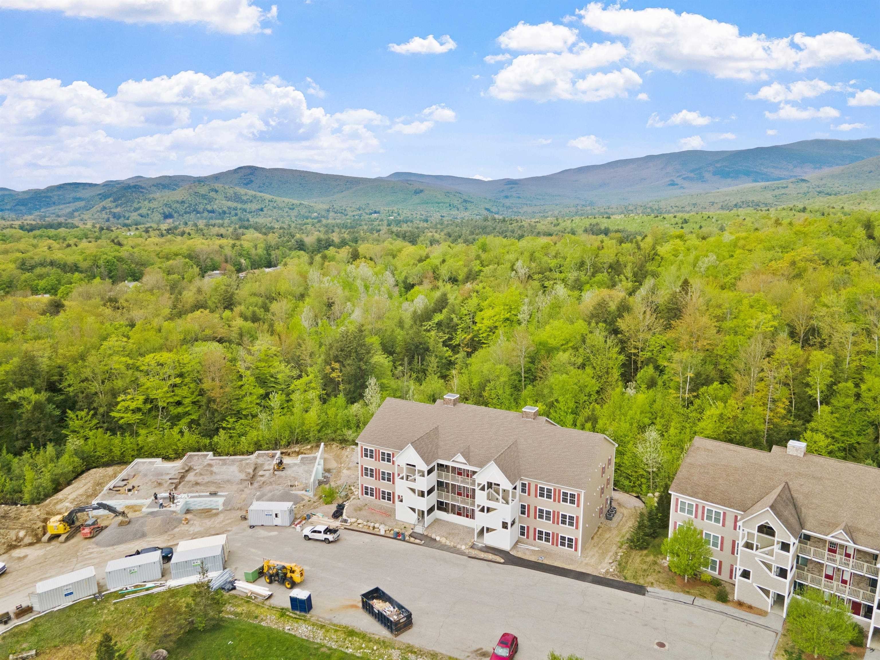 Lincoln, New Hampshire, 03251, United States, 5 Bedrooms Bedrooms, ,4 BathroomsBathrooms,Residential,For Sale,1921797