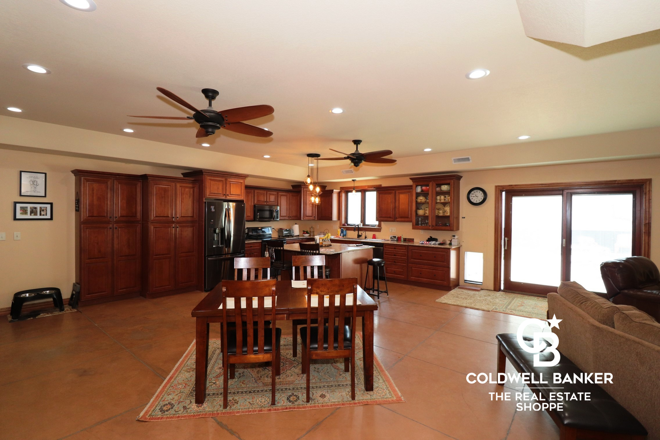 Garden City, Kansas, 67846, United States, 2 Bedrooms Bedrooms, ,Residential,For Sale,1890004