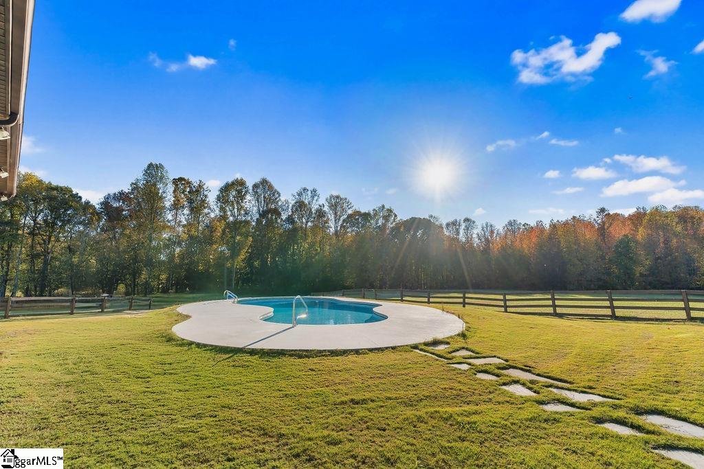 Travelers Rest, South Carolina, 29690, United States, 5 Bedrooms Bedrooms, ,3 BathroomsBathrooms,Residential,For Sale,1986056