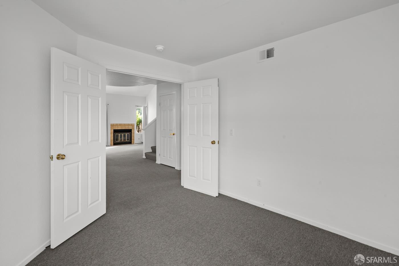 Daly City, California, 94014, United States, 2 Bedrooms Bedrooms, ,3 BathroomsBathrooms,Residential,For Sale,1938525