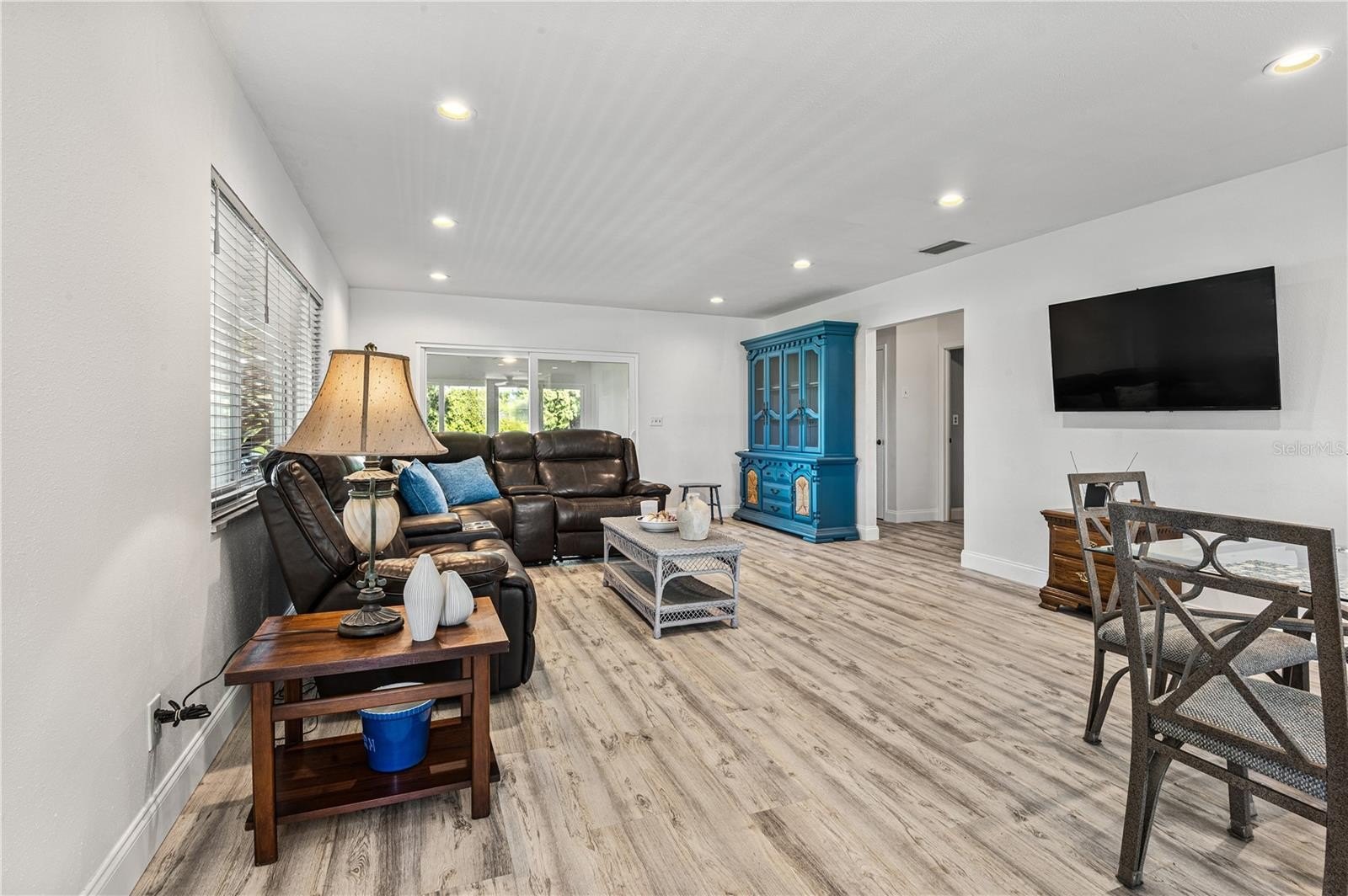 SEMINOLE, Florida, 33772, United States, 3 Bedrooms Bedrooms, ,2 BathroomsBathrooms,Residential,For Sale,1981343