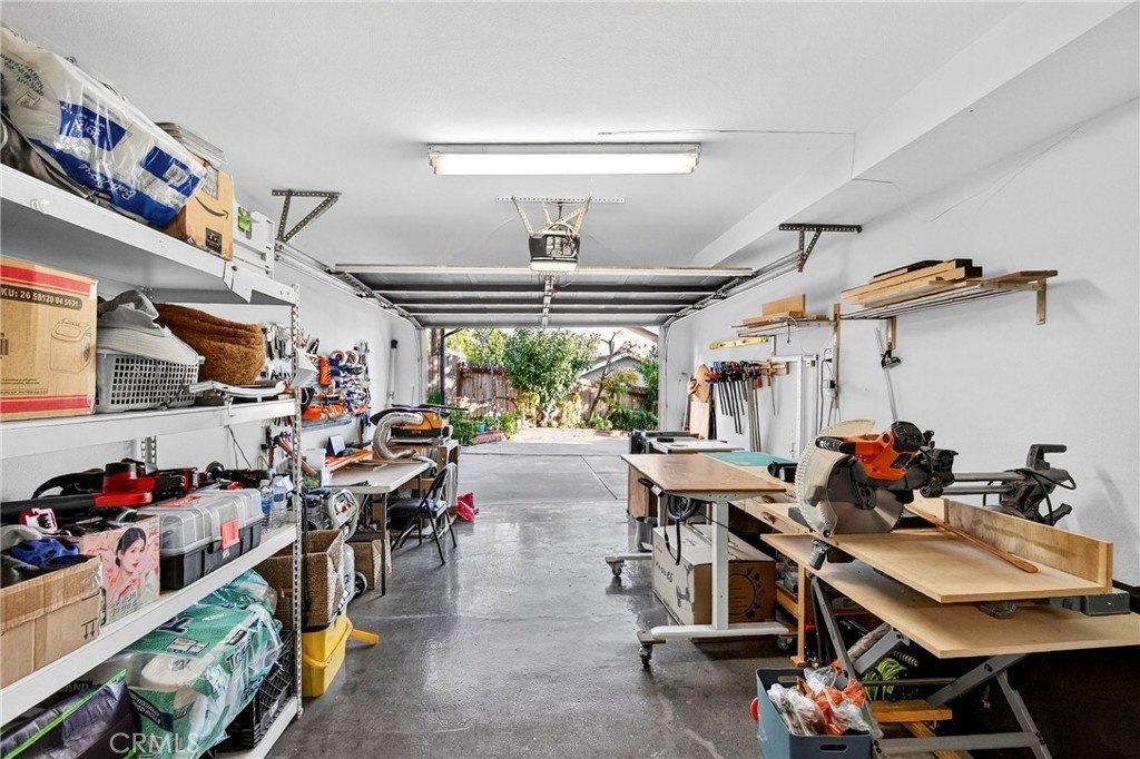 La Crescenta, California, 91214, United States, 4 Bedrooms Bedrooms, ,3 BathroomsBathrooms,Residential,For Sale,1997166