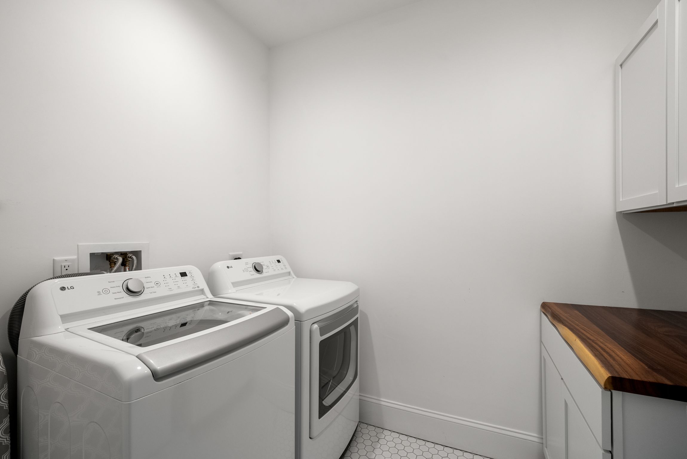  446 Westfield Street, Dedham, MA, 02026 - 物件實景