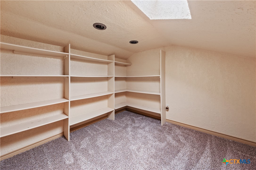 Belton, Texas, 76513, United States, 4 Bedrooms Bedrooms, ,4 BathroomsBathrooms,Residential,For Sale,1989055