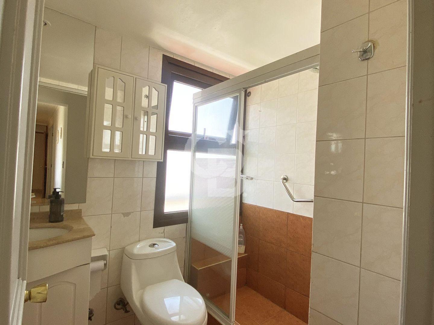 Las Condes, Chile, 5 Bedrooms Bedrooms, ,4 BathroomsBathrooms,Residential,For Sale,1994640