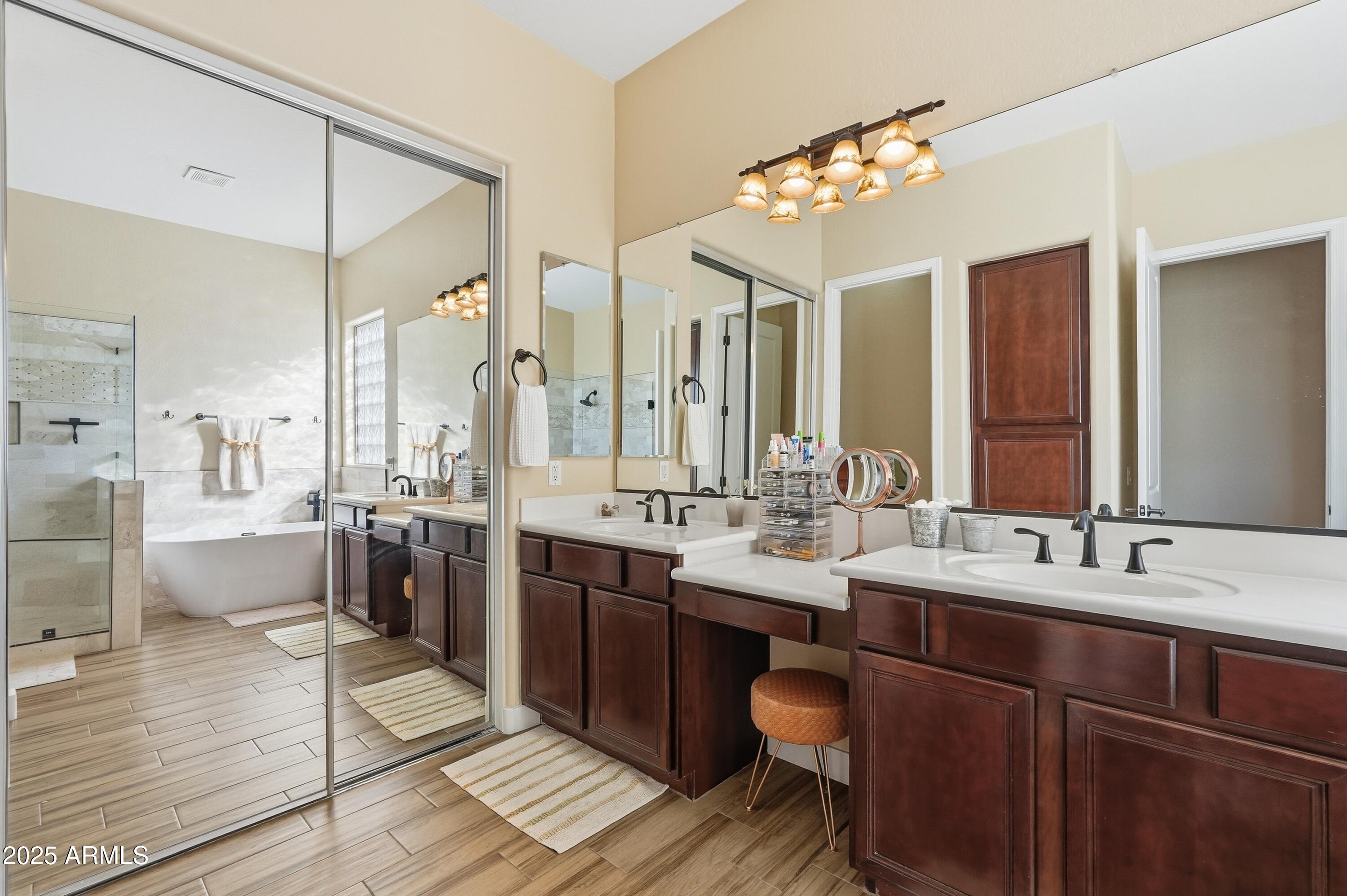 Goodyear, Arizona, 85338, United States, 4 Bedrooms Bedrooms, ,2 BathroomsBathrooms,Residential,For Sale,1989327