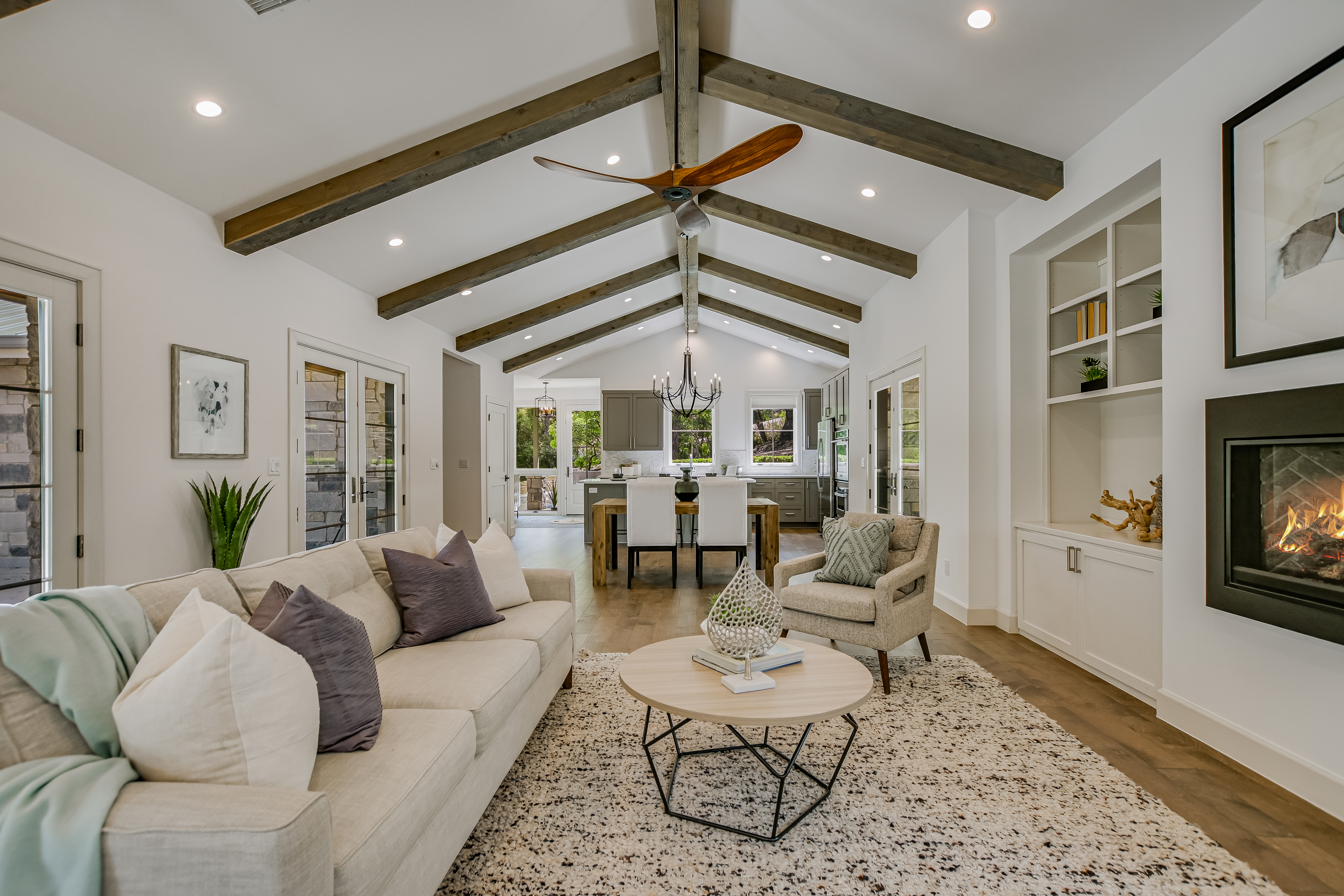  a rare lake austin estate where  luxury meets quiet nature - 物件實景