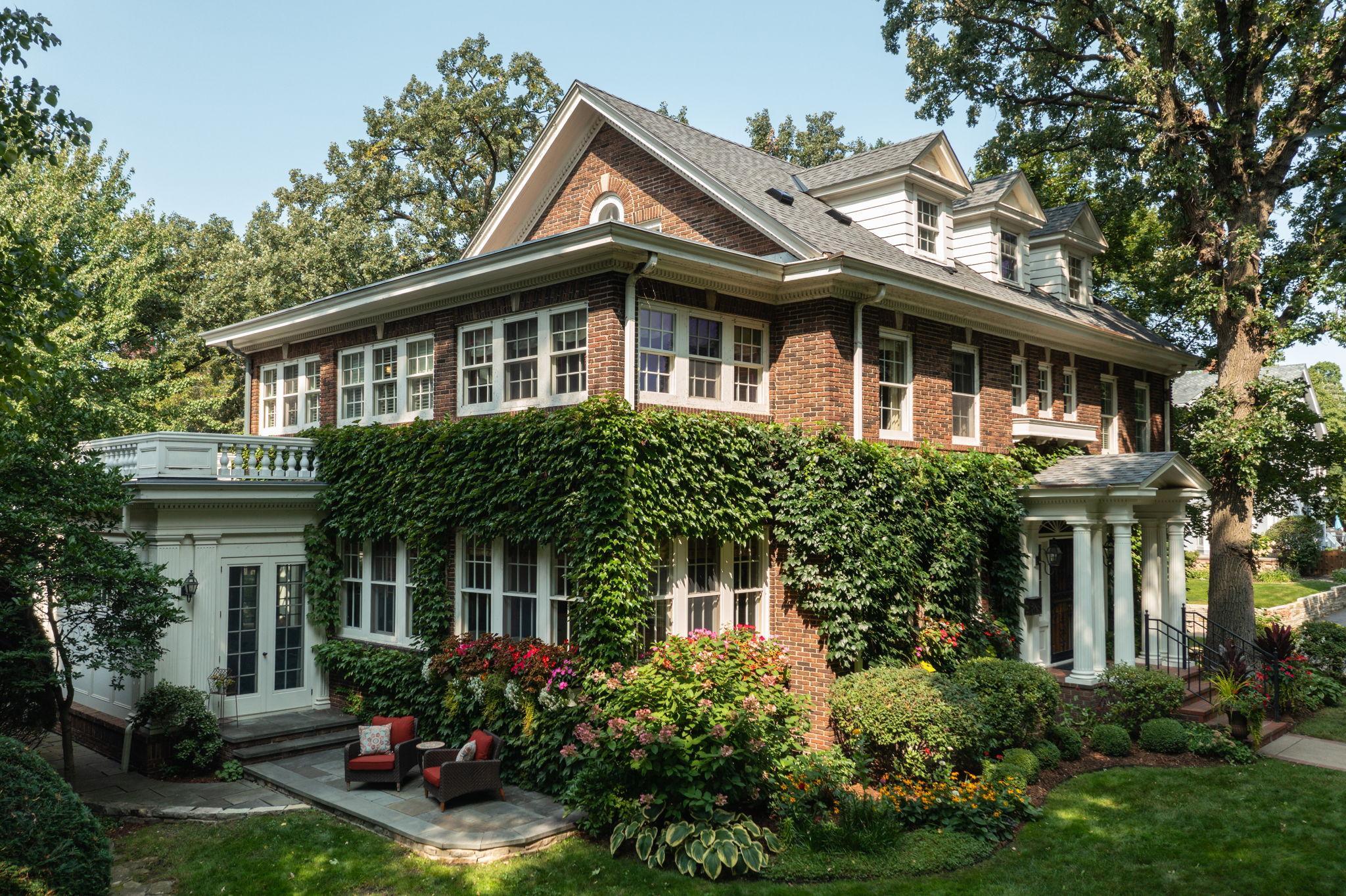 Minneapolis, Minnesota, 55405, United States, 5 Bedrooms Bedrooms, ,3 BathroomsBathrooms,Residential,For Sale,2000918