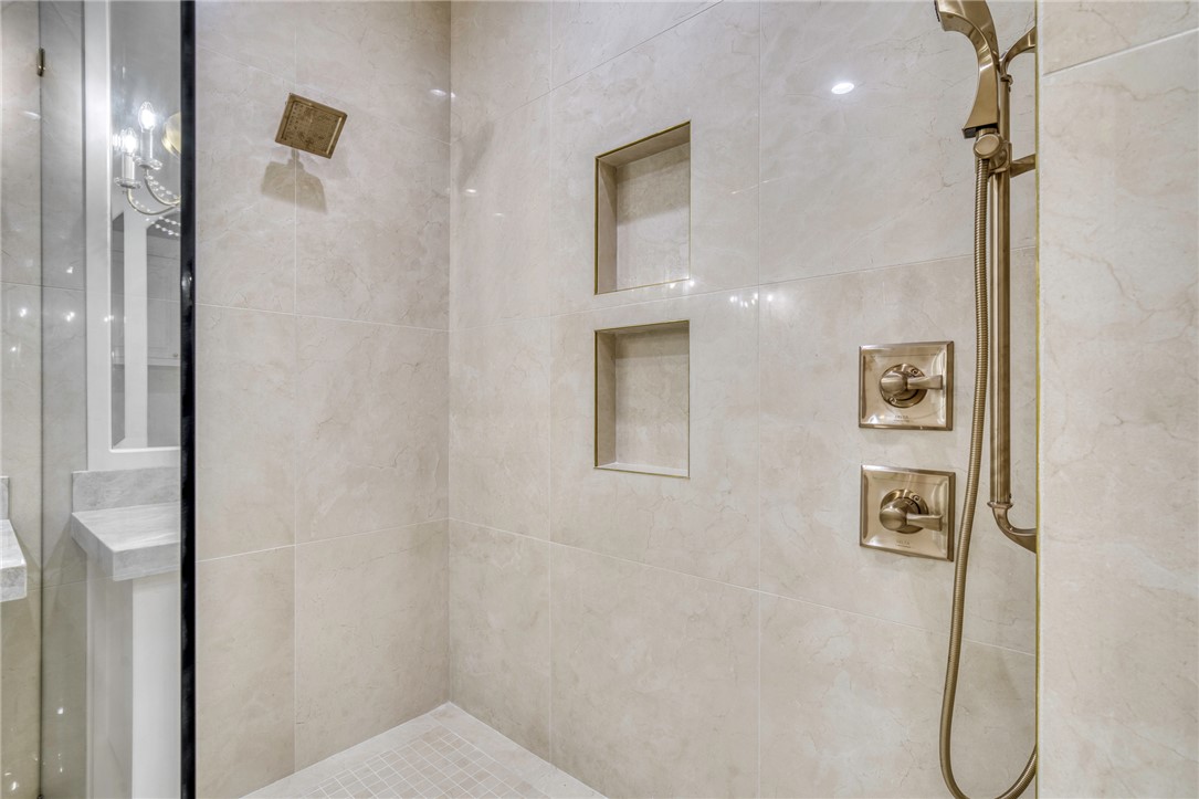 Bryan, Texas, 77802, United States, 4 Bedrooms Bedrooms, ,4 BathroomsBathrooms,Residential,For Sale,1974638