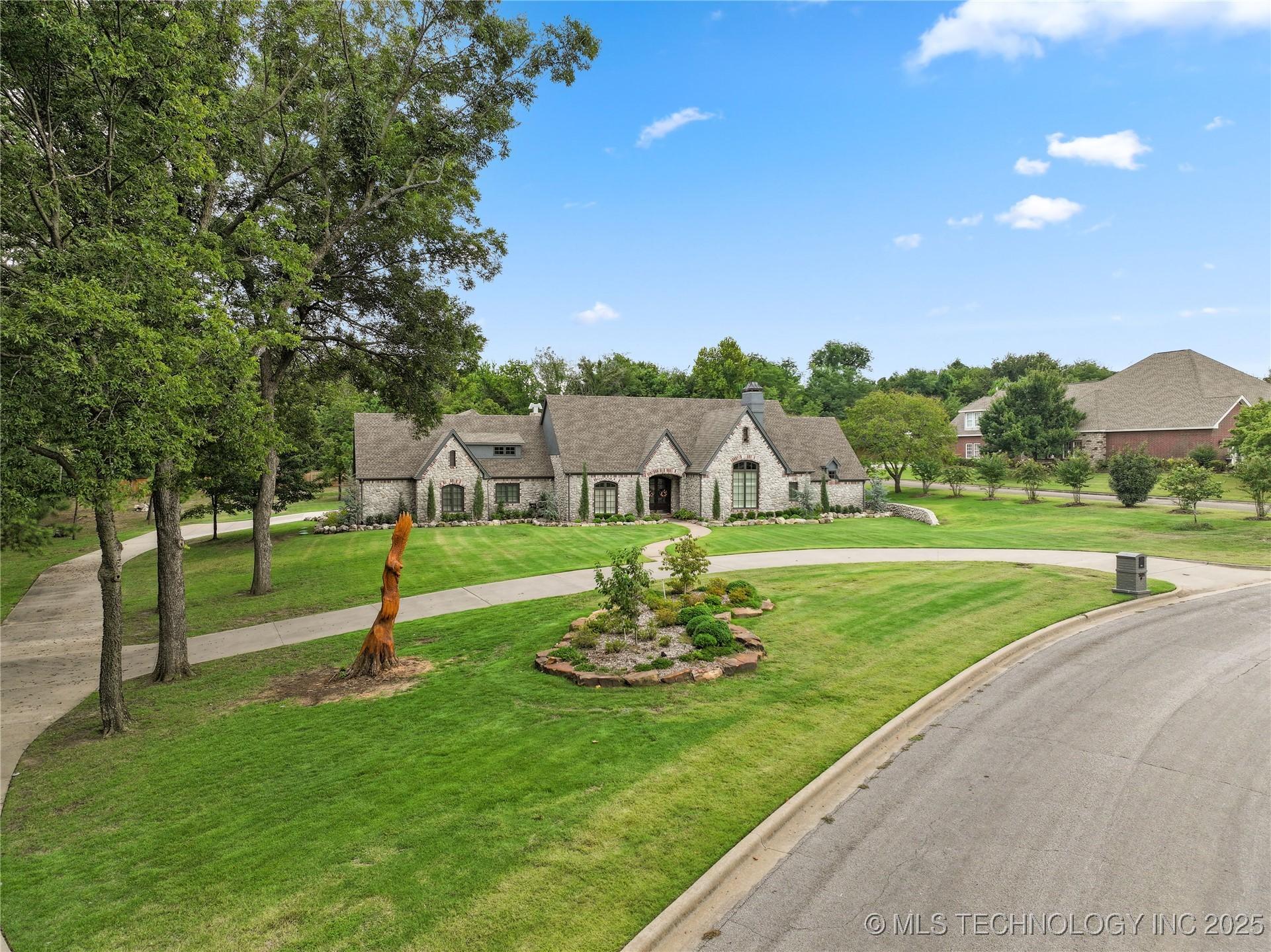 Muskogee, Oklahoma, 74403, United States, 4 Bedrooms Bedrooms, ,5 BathroomsBathrooms,Residential,For Sale,1980676