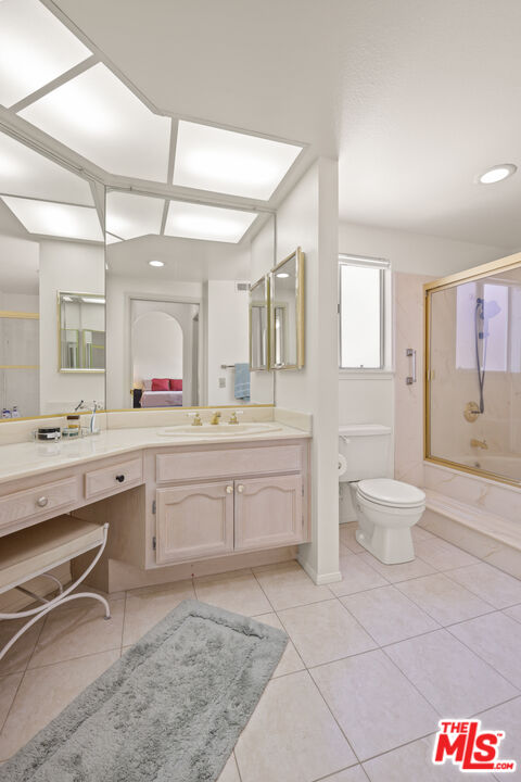 Porter Ranch, California, 91326, United States, 4 Bedrooms Bedrooms, ,3 BathroomsBathrooms,Residential,For Sale,1906036