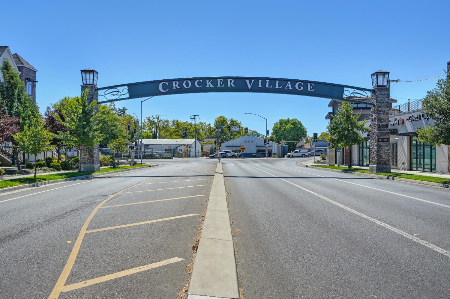 Sacramento, California, 95818, United States, 3 Bedrooms Bedrooms, ,3 BathroomsBathrooms,Residential,For Sale,1988052