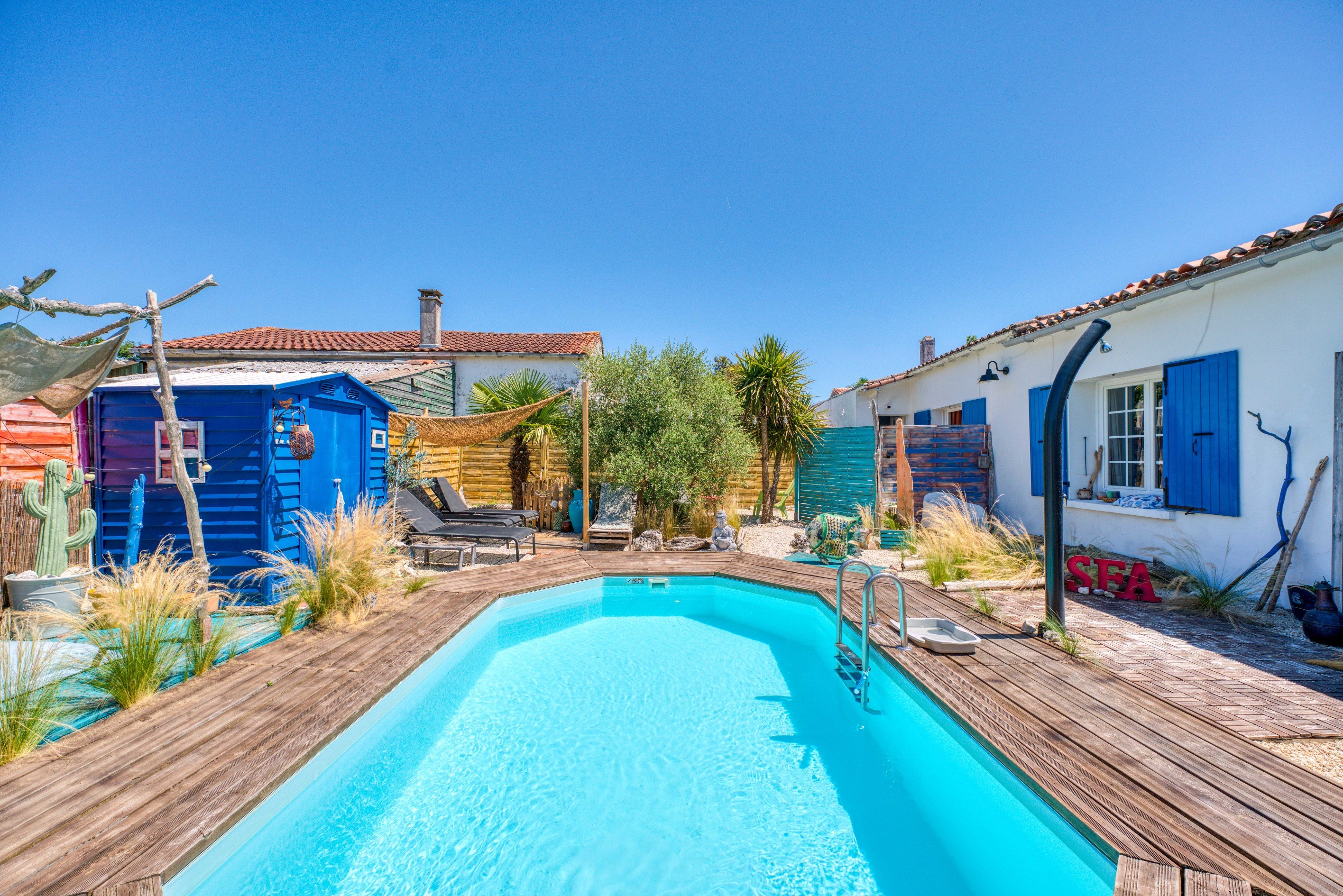  CHARMING BOHEMIAN-CHIC ESTATE – GUEST HOUSE BUSINESS WITH COTTAGES AND POOL, 6 … - 物件實景