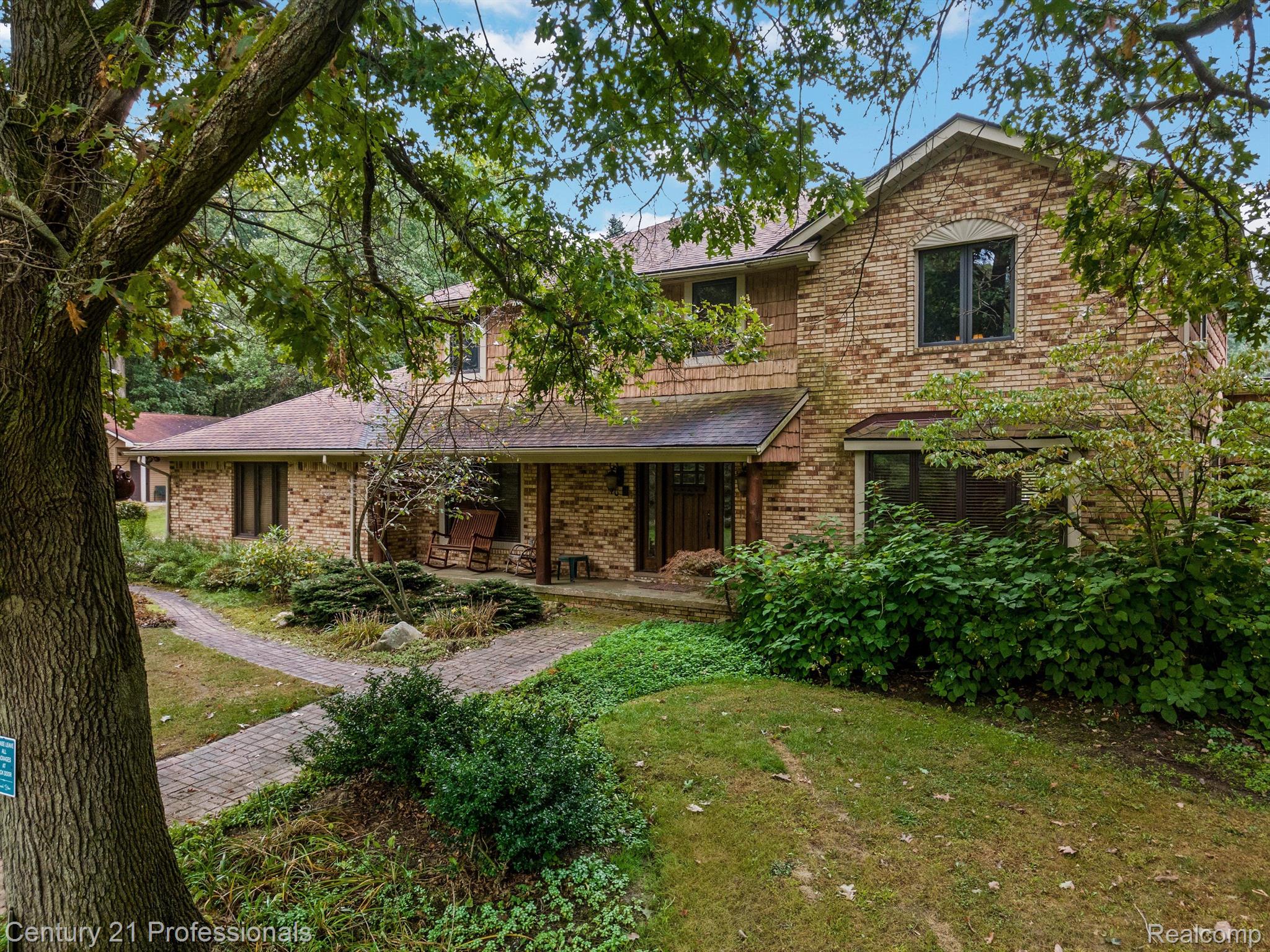 Holly, Michigan, 48442, United States, 4 Bedrooms Bedrooms, ,4 BathroomsBathrooms,Residential,For Sale,1943640