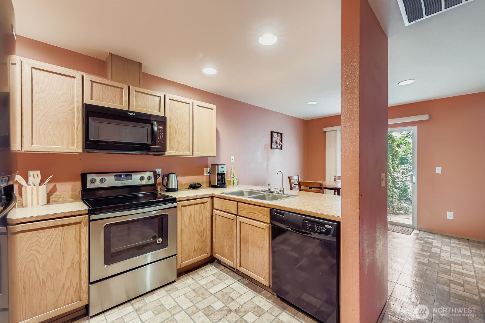 Lake Stevens, Washington, 98258, United States, 3 Bedrooms Bedrooms, ,3 BathroomsBathrooms,Residential,For Sale,1942616