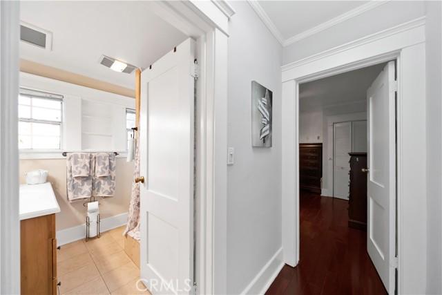 Los Angeles, California, 90016, United States, 4 Bedrooms Bedrooms, ,2 BathroomsBathrooms,Residential,For Sale,1850746