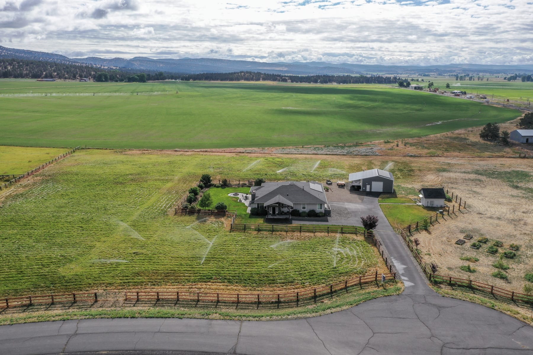  8933 NW Elizabeth Way Prineville, OR 97754 - 物件實景