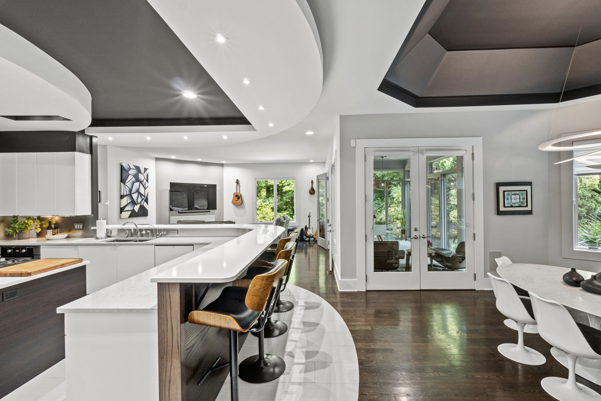 Nashville, Tennessee, 37215, United States, 5 Bedrooms Bedrooms, ,11 BathroomsBathrooms,Residential,For Sale,1885456