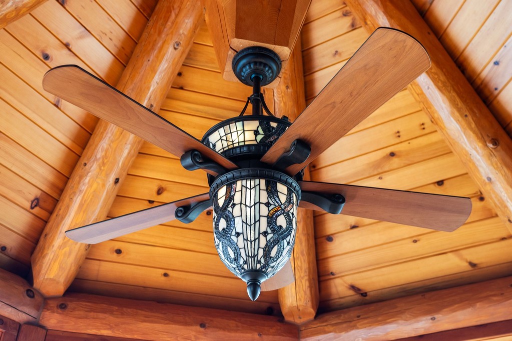 Bonners Ferry, Idaho, 83805, United States, 3 Bedrooms Bedrooms, ,4 BathroomsBathrooms,Residential,For Sale,1984473