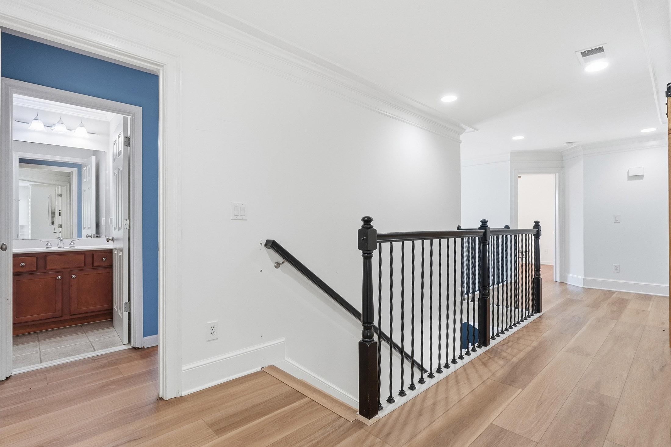  Beautifully Appointed Home in Sought-After Woodmont - 物件實景