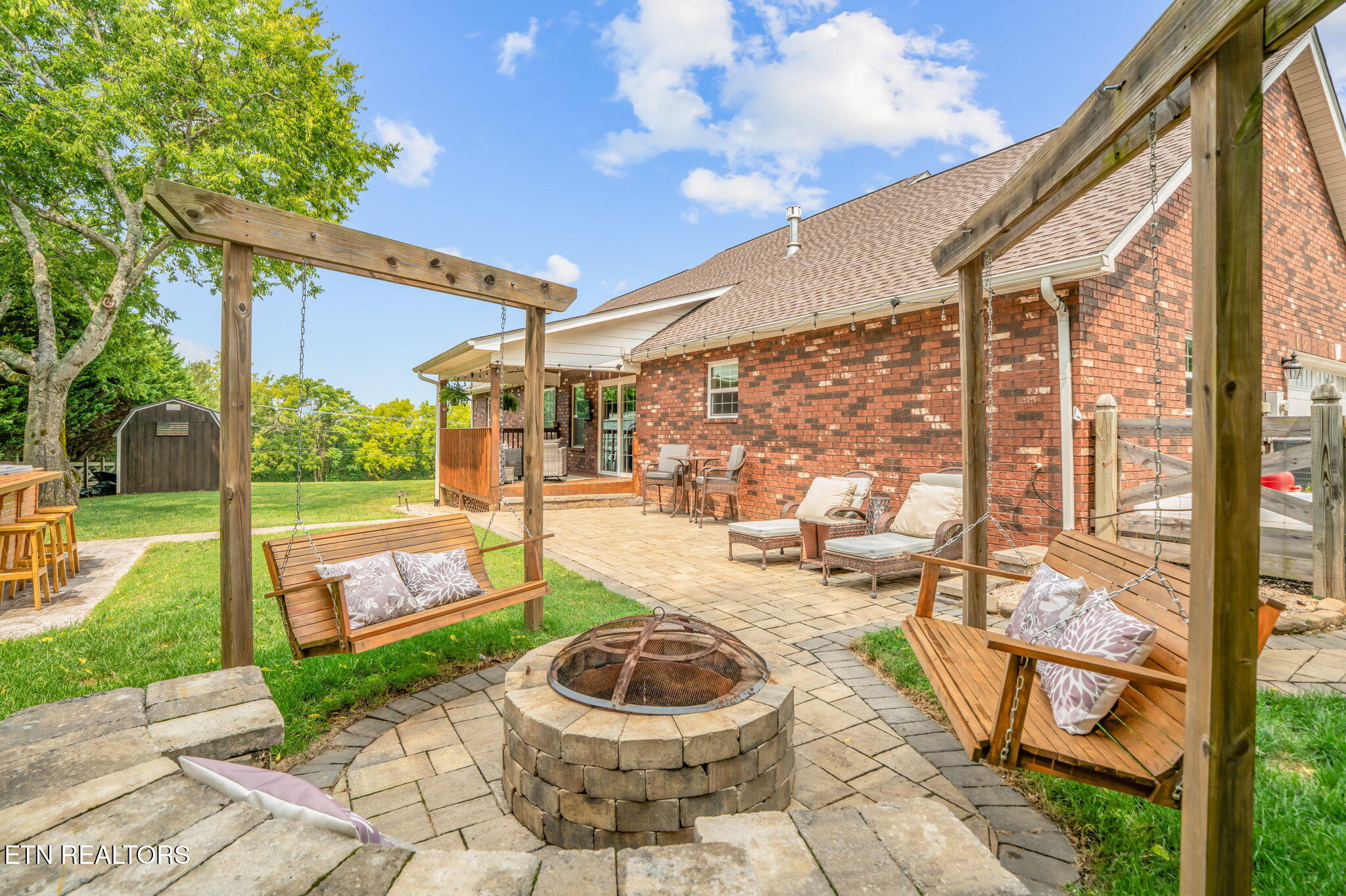 Maryville, Tennessee, 37803, United States, 3 Bedrooms Bedrooms, ,2 BathroomsBathrooms,Residential,For Sale,1942591